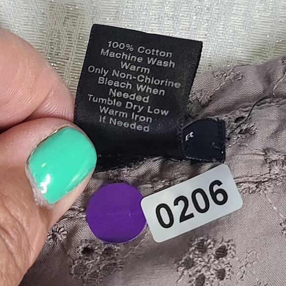 Ann Taylor women's eyelet floral blouse Beige Size 10 Office career 100% cotton - Picture 6 of 6